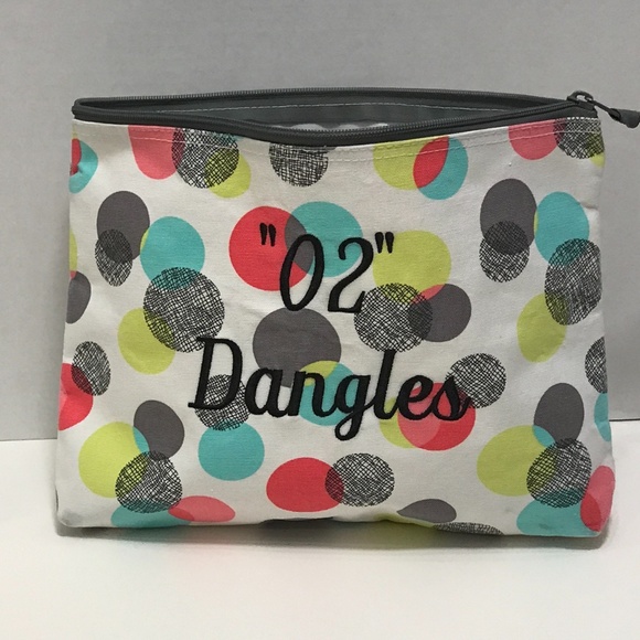 Thirty-One Lg. Zip Pouch "O2 Dangles" - Picture 2 of 4